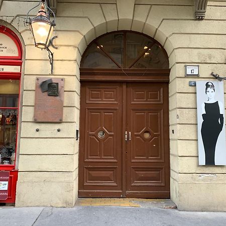 Chain Bridge Apartment Budapest Exterior photo