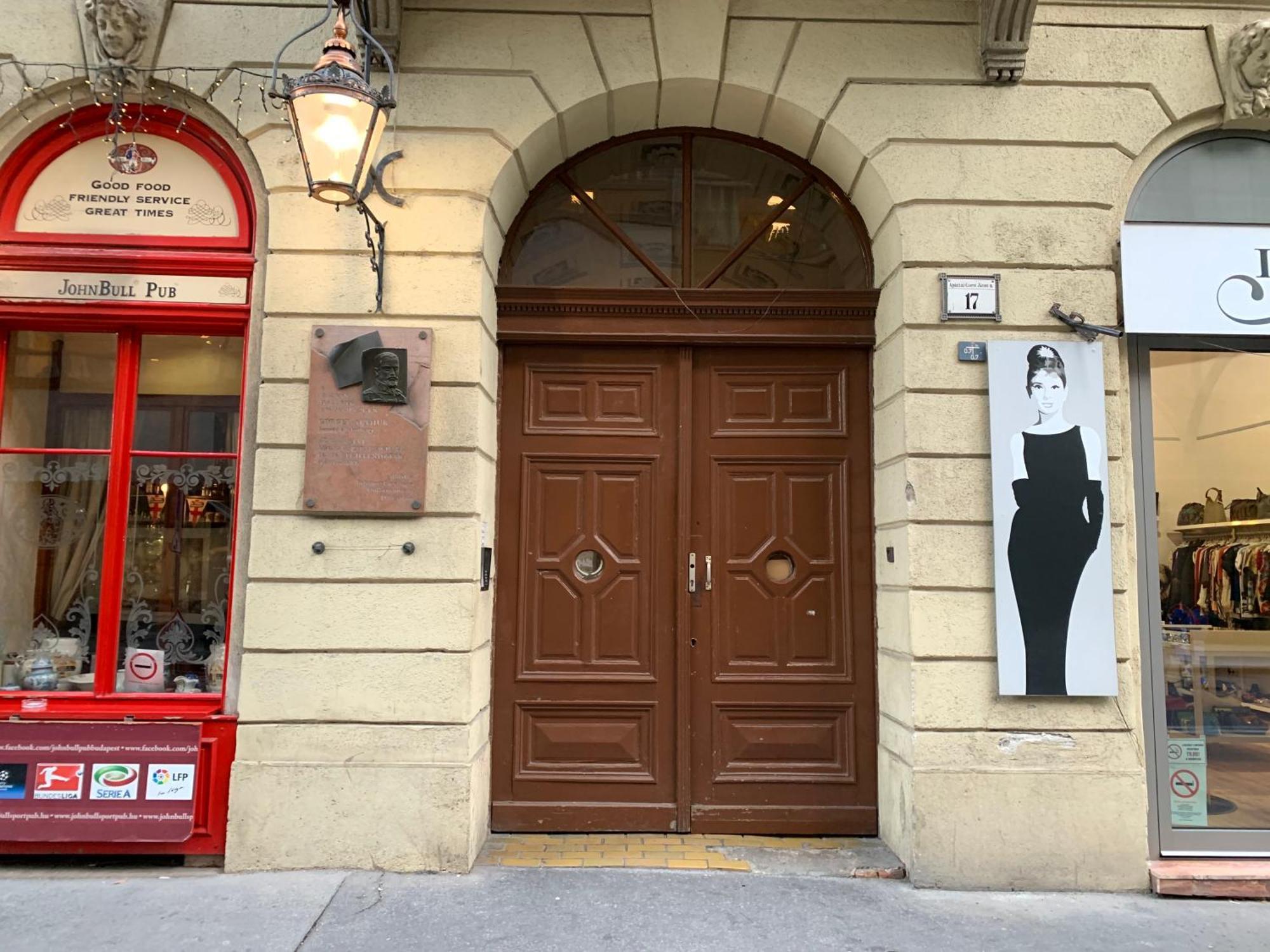 Chain Bridge Apartment Budapest Exterior photo